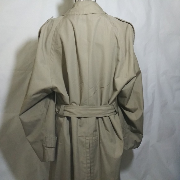 Hand Tailored tan trench coat - Picture 2 of 6